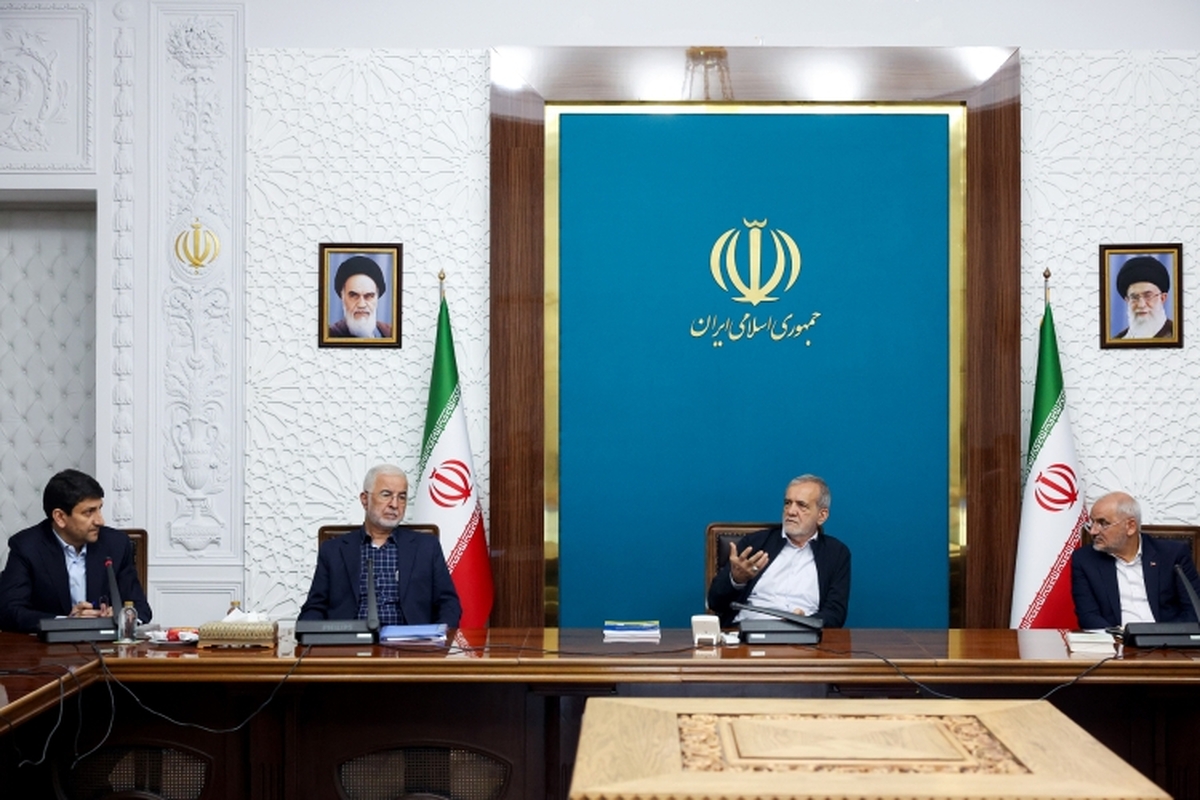 پزشکیان: ارائه هر گونه خدمات به مردم بر مبنای طرح‌های ژئوکد و جی‌نف صورت خواهد گرفت