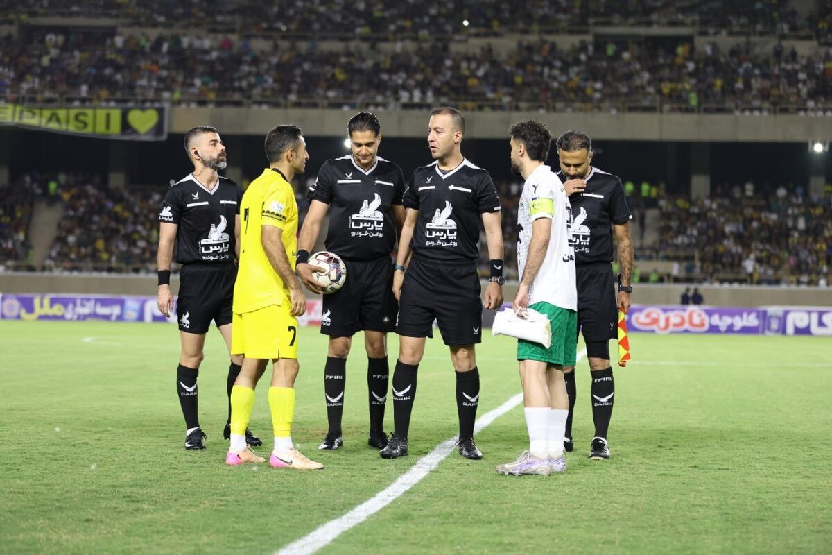بابایی: نباید حق ذوب‌آهن خورده شود  داور بازی ما با فجرسپاسی را برای دربی تهران بگذارند