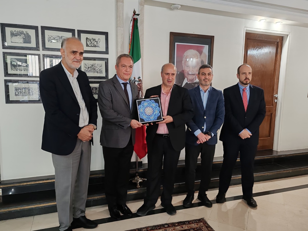 احتمال برگزاری دیدار دوستانه ایران و مکزیک بعد از دیدار تاج با سفیر مکزیک