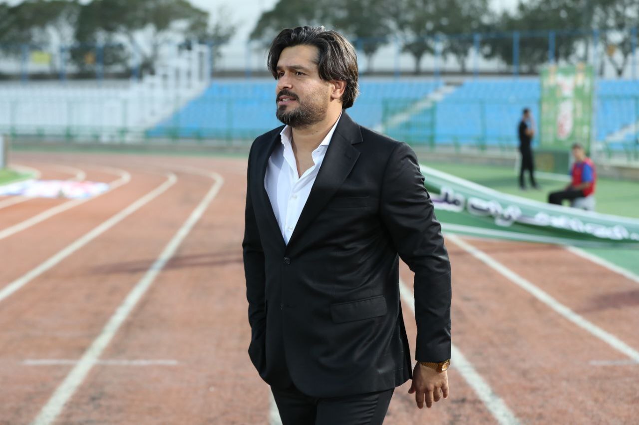 از شعار هواداران پرسپولیس علیه هاشمیان تا خودزنی ملی پوش استقلال/ فرار از مرگ تماشاگران فجرسپاسی