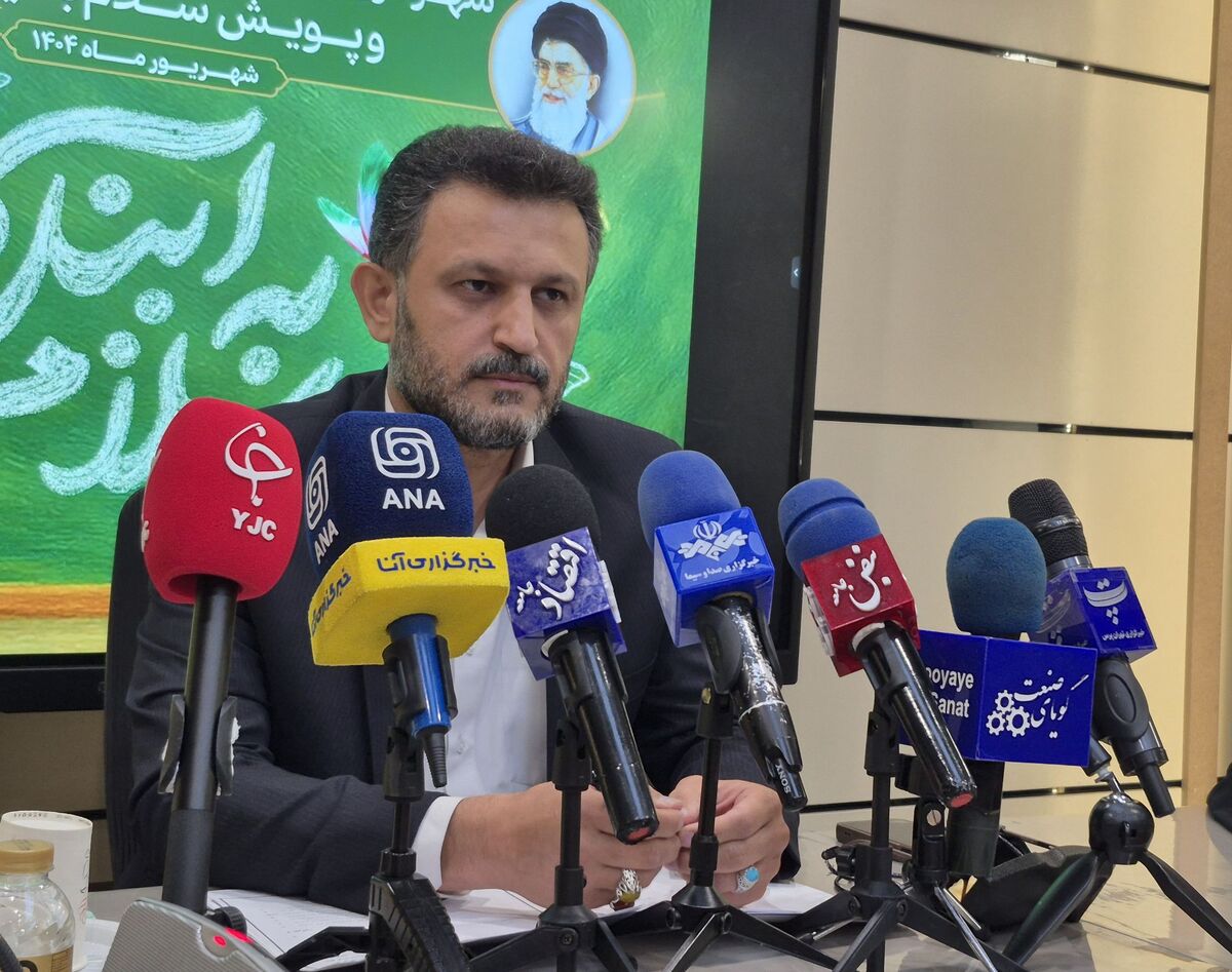 توزیع ۱۰۰ هزار بسته نوشت‌افزار میان دانش‌آموزان کم‌برخوردار پایتخت اجرای تور تهران گردی برای دانشجویان جدیدالورود تهران