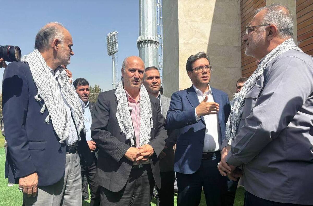 حمایت مشترک شهردار تهران و رئیس فدراسیون فوتبال از تاکسیرانان+فیلم