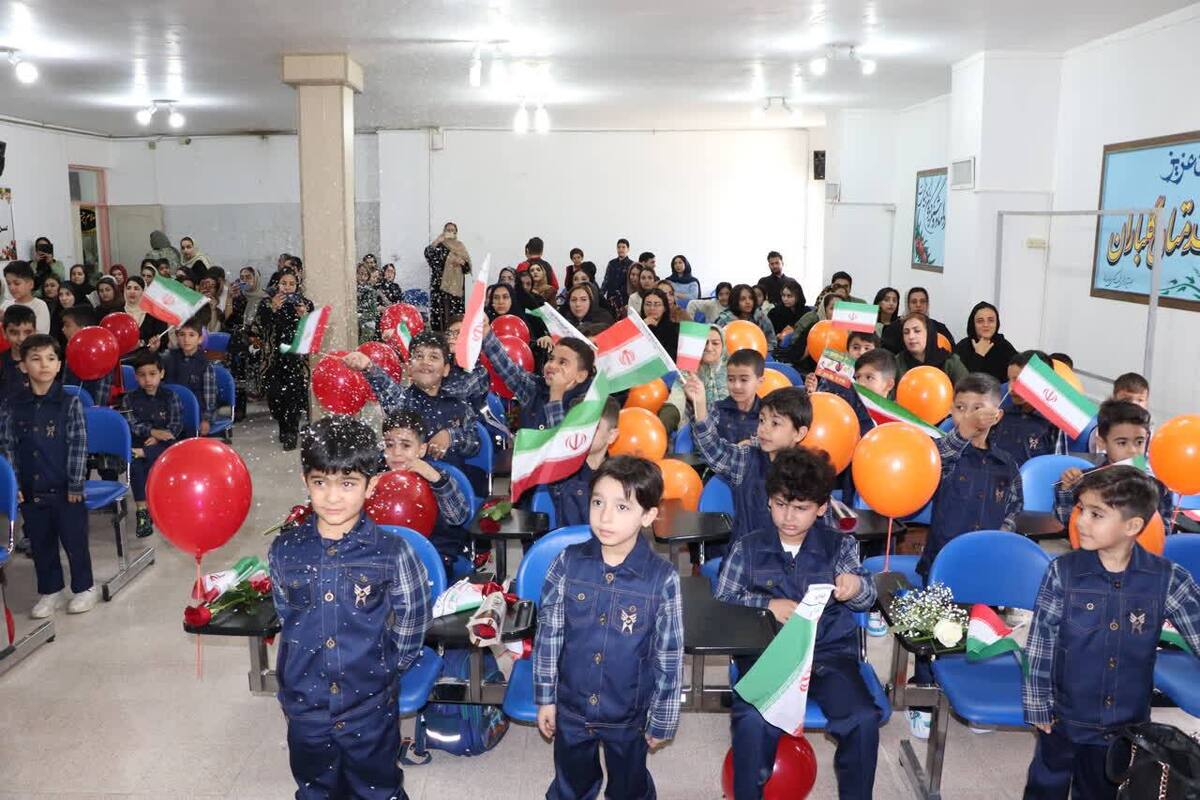 خاطره‌سازی برای کلاس اولی‌ها؛ لبخند بر لب شکوفه‌ها نشست