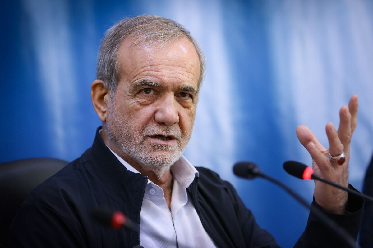 پزشکیان: تسریع در اجرای طرح‌های تولیدی و رونق بازار ضروری است