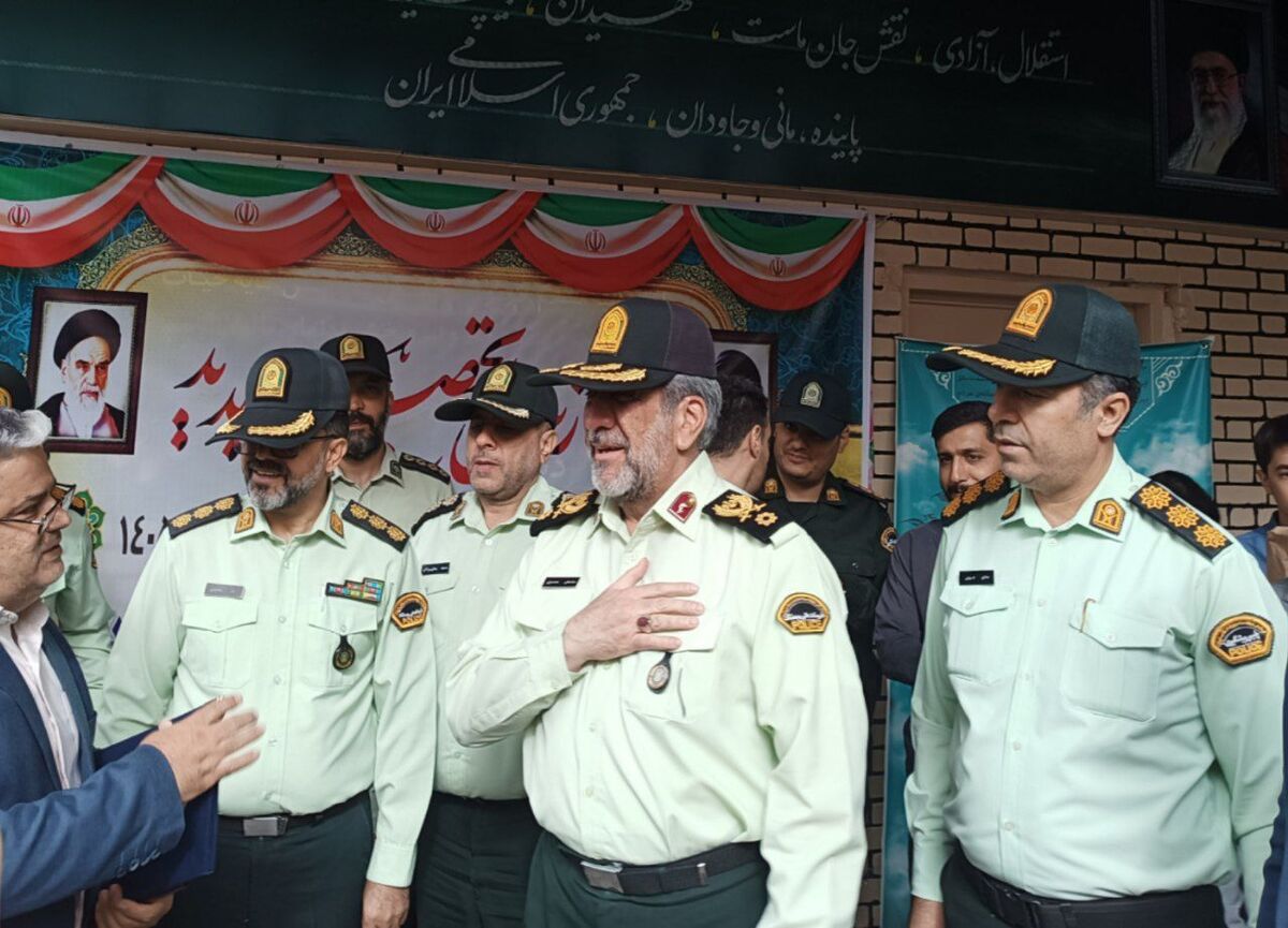 دانش‌آموزان امروز جای خالی دانشمندان شهید را پر کنند