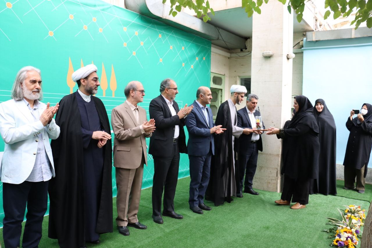 زنگ جشن مهر هنر نواخته شد؛ ارکستر هنرجویان پسران نواخت +فیلم زنگ جشن مهر هنر نواخته شد؛ ارکستر هنرجویان پسران نواخت +فیلم