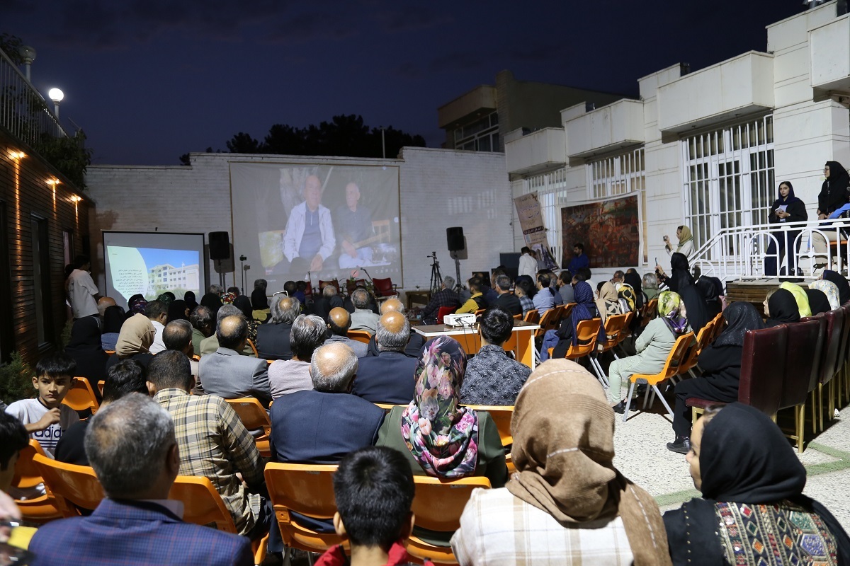 شاهنامه‌خوانی؛ پیوند فرهنگ ایران و تاجیکستان در دانشگاه آزاد