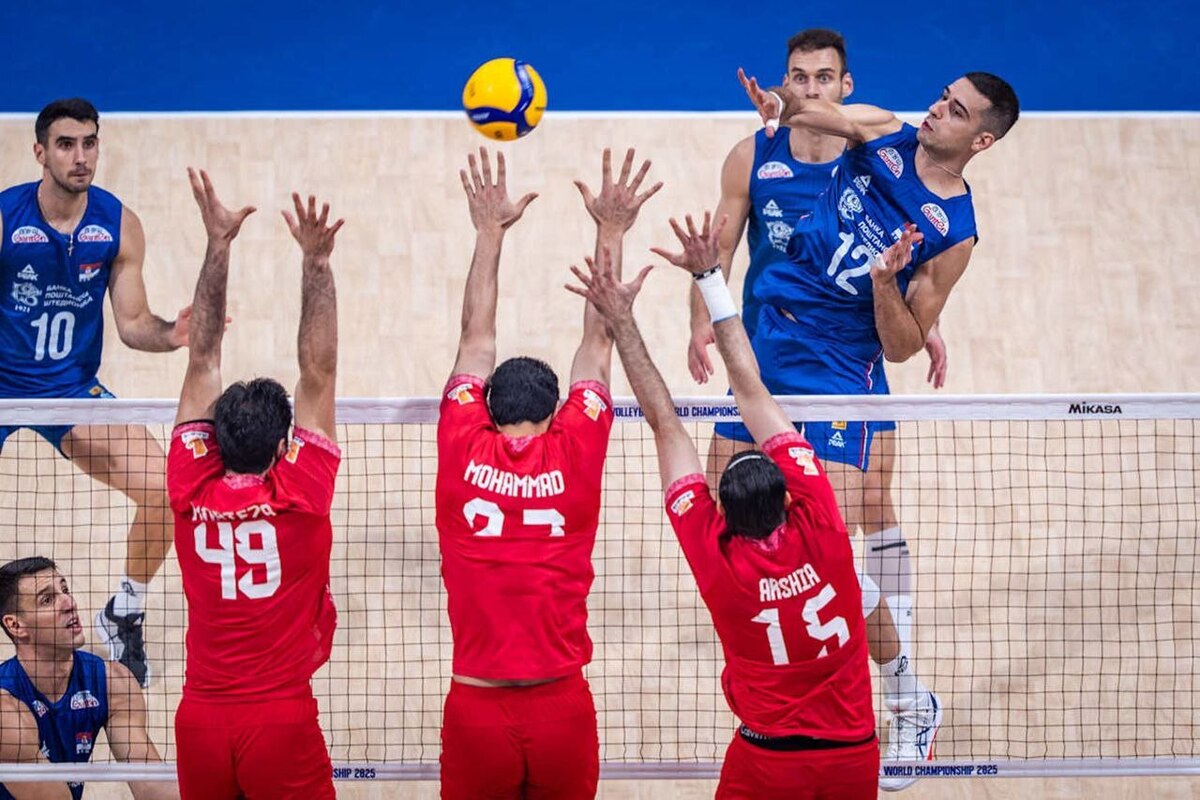 والیبال قهرمانی جهان| کسب پیروزی تیم ملی با چنگ و دندان  شاگردان پیاتزا تا ست پنجم جنگیدند