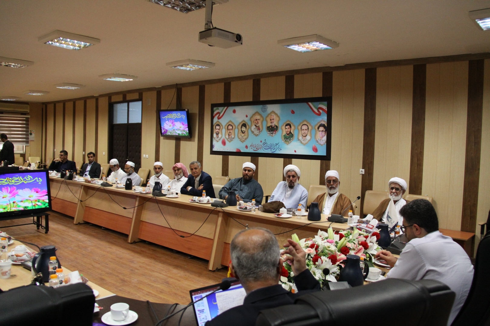 جوانان در تیررس؛ عبور دشمن از مرزهای مذهبی و حمله مستقیم به ریشههای دینداری جوانان در تیررس؛ عبور دشمن از مرزهای مذهبی و حمله مستقیم به ریشههای دینداری