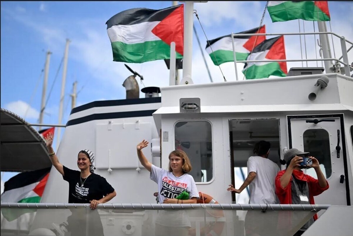 المیادین: نخستین کشتی از ناوگان «صمود» به آب‌های منطقه‌ای غزه رسید