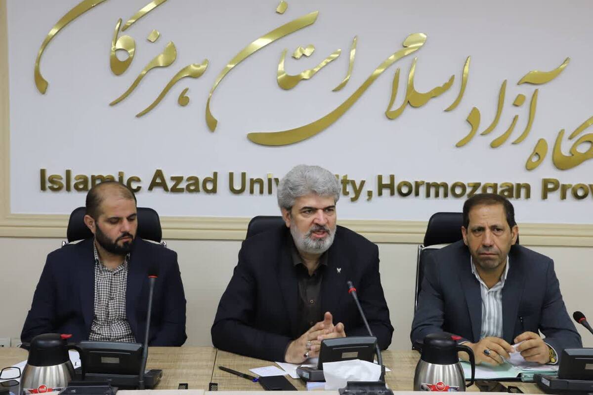 دانشگاه آزاد در مسیر توسعه همه‌جانبه؛ حقوق کارکنان در 3 سال اخیر افزایش داشته است