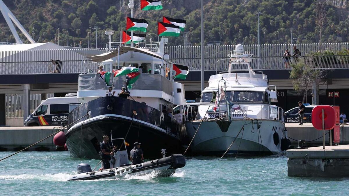 جنایت دریایی صهیونیست‌ها؛ توقیف آخرین کشتی «ناوگان صمود» در آب‌های بین‌المللی