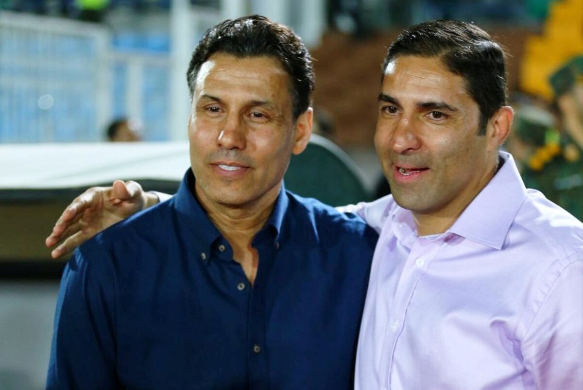 واکنش هاشمیان به شعارها: تعهد دارم تا روزی که هستم با قدرت کار کنم  پرسپولیس باید به جایگاه بالا برگردد