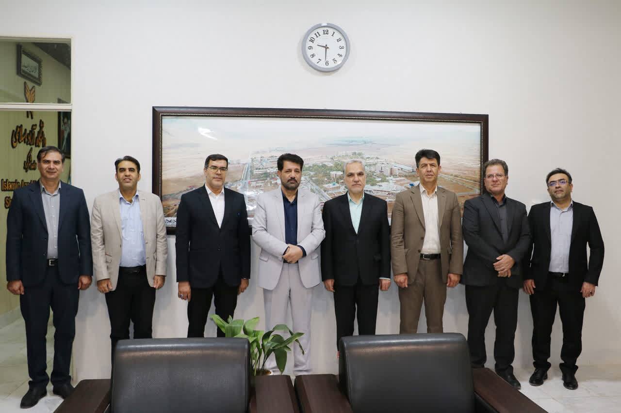 از کلکسیون میکروبی تا مجوز بین‌المللی ISO ۱۷۰۲۵؛ دستاوردهای دانشگاه آزاد در خدمت استان چهارمحال و بختیاری