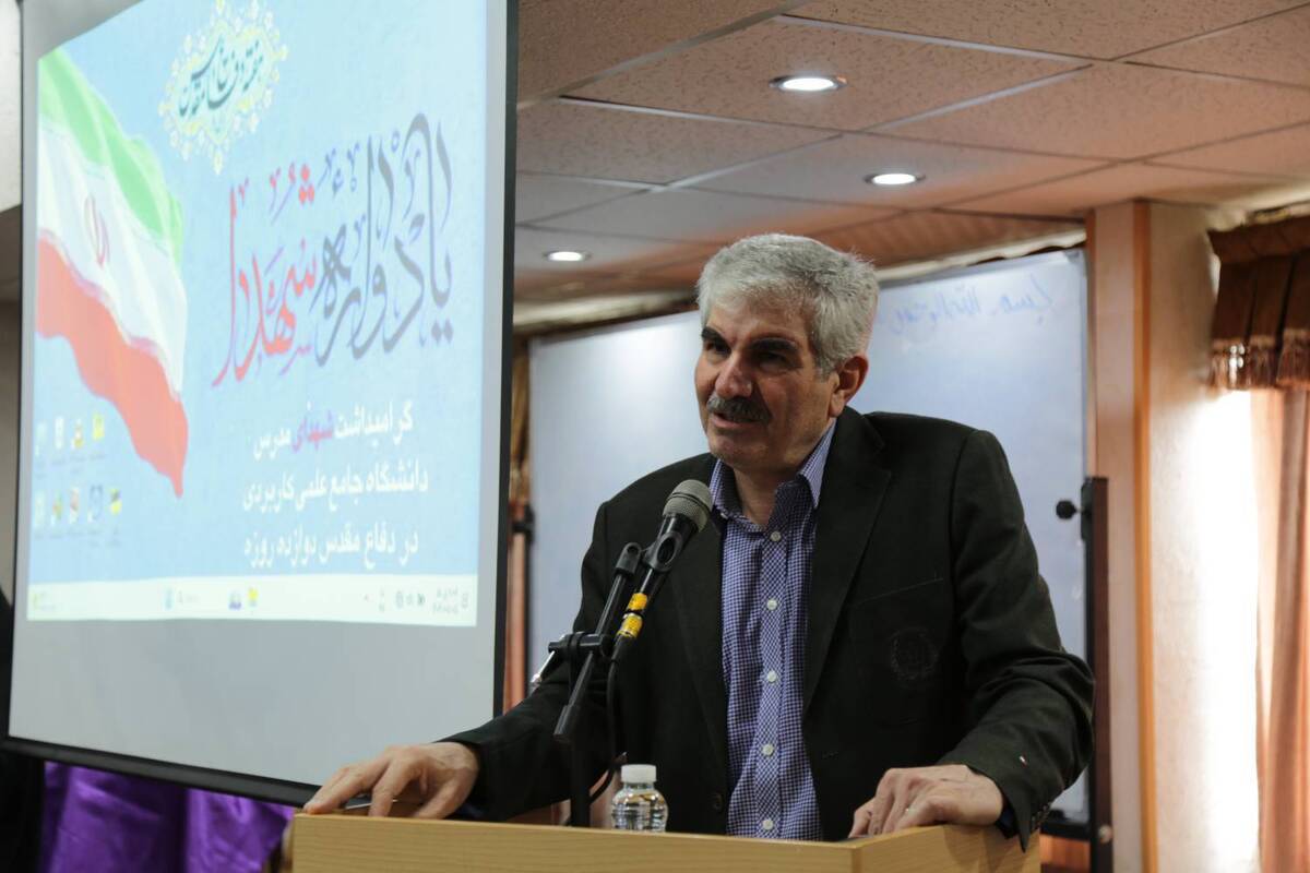 برای فعالیت‌های فرهنگی دانشجویان، قالب‌های محدود و ساختگی ایجاد نکنیم