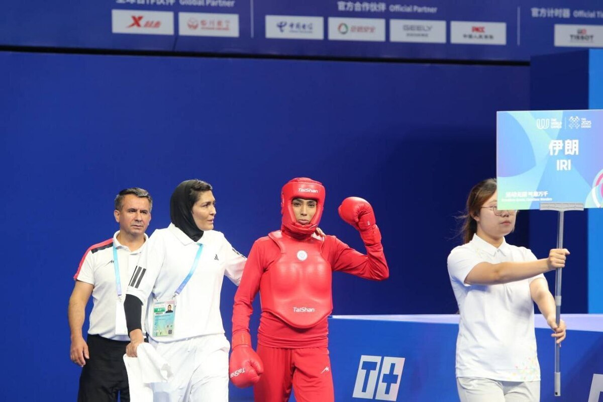 منصوریان: تغییر وزن سخت است اما مثل سرباز وطن کنار تیم ملی هستم بازی های آسیایی یک مدال به خوهران منصوریان بدهکار است