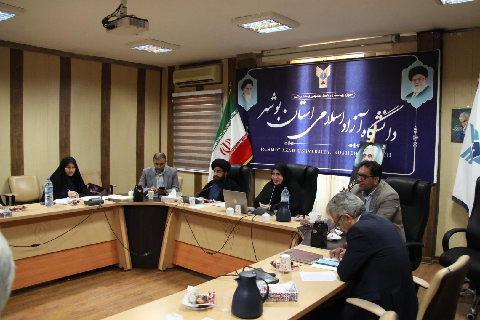 معلم تعیینکننده مسیر انسانها؛ رفتار ما آینده صدها نفر را رقم میزند معلم تعیینکننده مسیر انسانها؛ رفتار ما آینده صدها نفر را رقم میزند