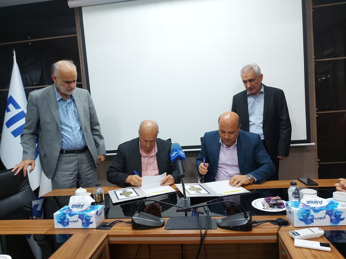 امضای تفاهم‌نامه فدراسیون فوتبال با آموزش و پرورش