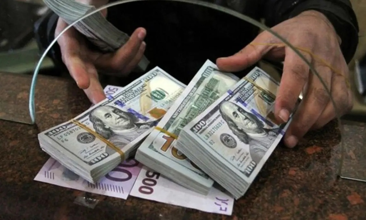 افت ارزش پول ملی ایران ناشی از سیاسی‌کاری است +فیلم