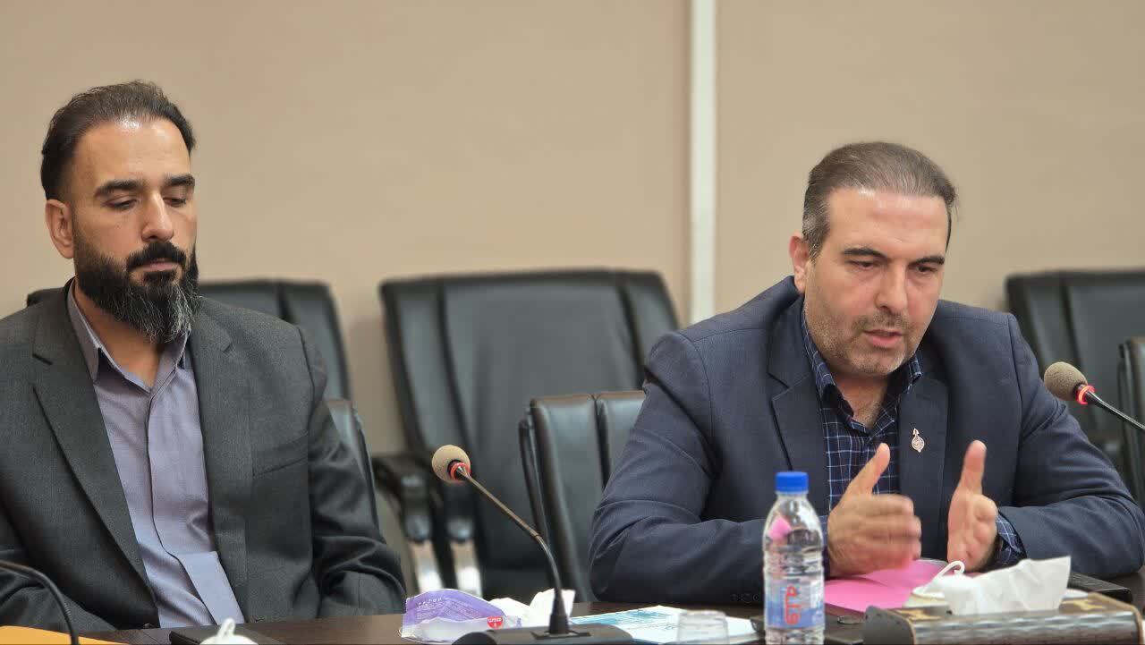 لنجان ترکیبی از میراث و مزرعه؛ برنامه‌ریزی برای رونق گردشگری و کشت گلخانه‌ای با همکاری دانشگاه آزاد