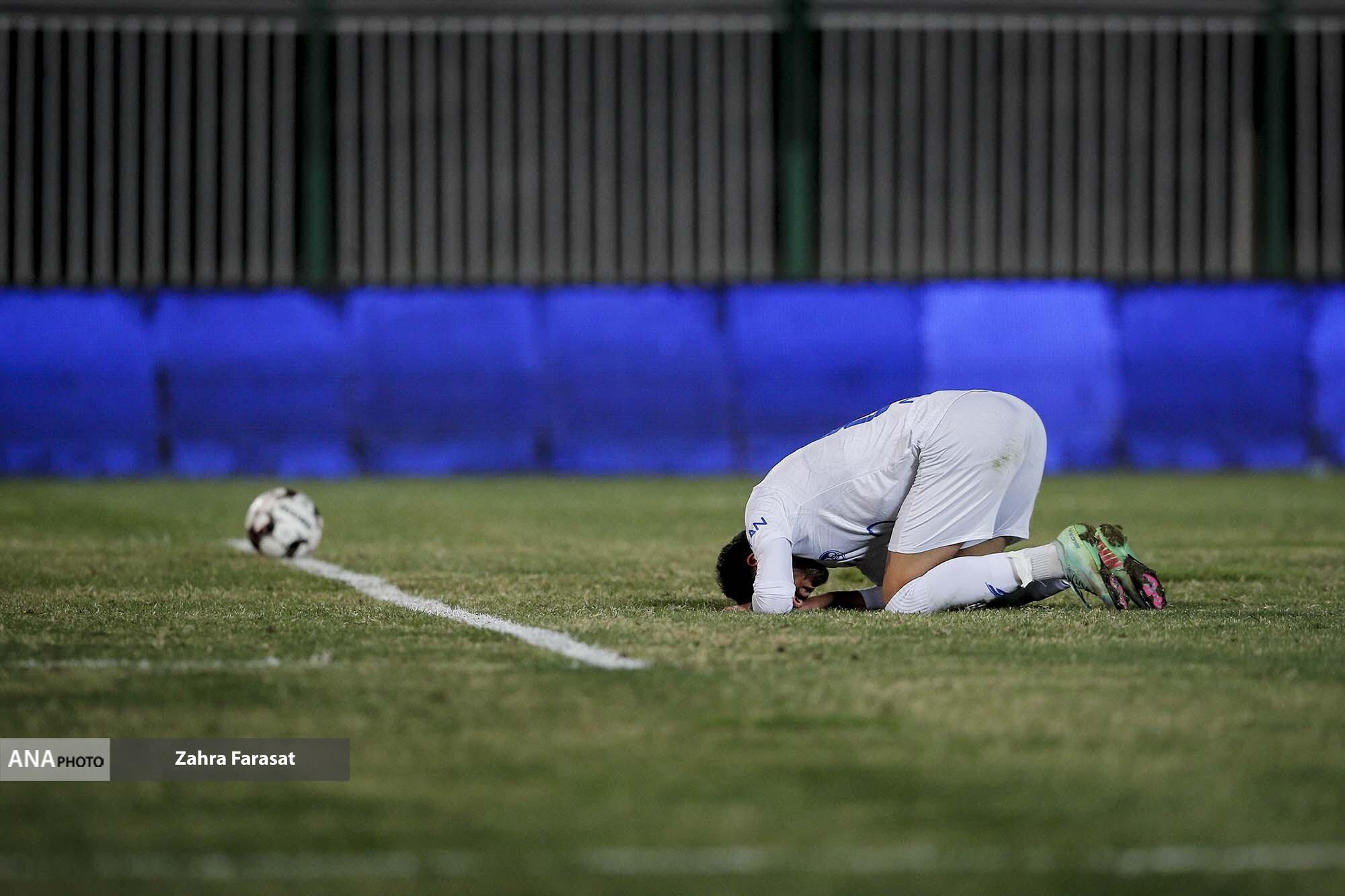 وضعیت چمن تختی خبر می دهد از اوضاع وخیم/ آقای جوادی باز هم نشست خبری می گذارید؟