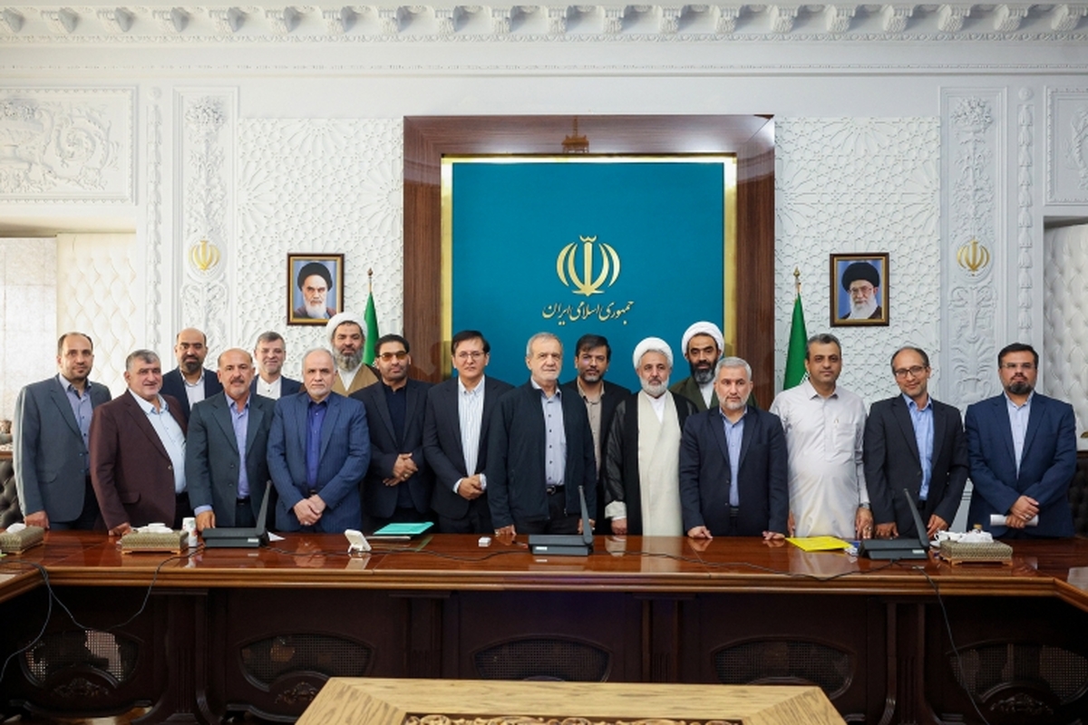 پزشکیان: اصلاح قانون مبارزه با مواد مخدر با محوریت مدیریت تقاضا و تشدید مقابله با قاچاقچیان در دستور کار قرار گیرد