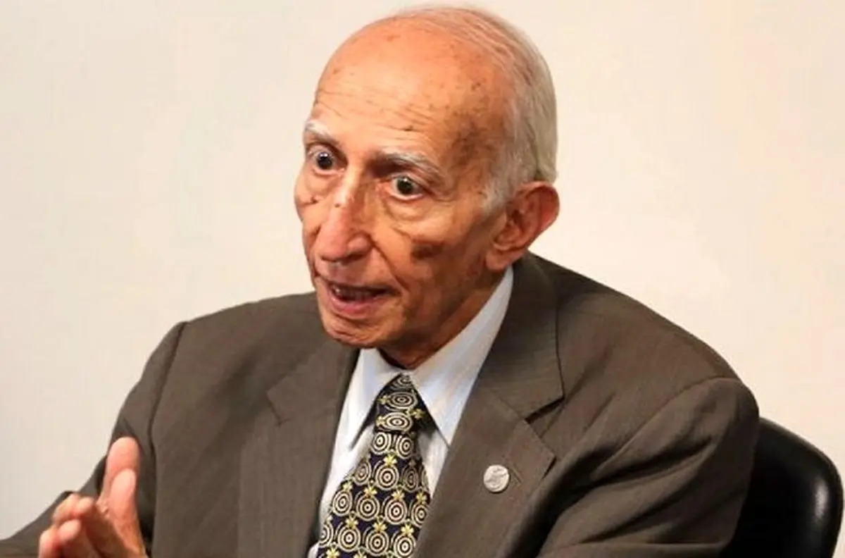 پدر علم ژنتیک ایران در نشستی با عنوان «از ژن تا نوآوری» سخنرانی کرد