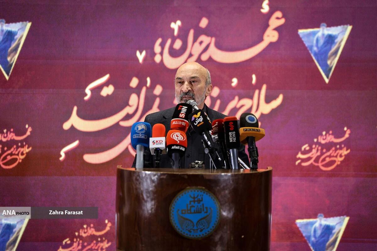 شهید سیدحسن نصرالله شخصیتی عمل‌گرا، واقع‌بین و سخنور قهار جهان عرب بود