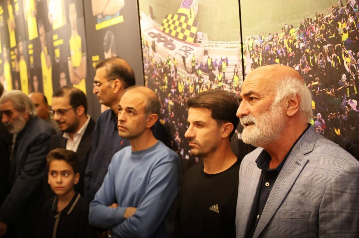 مقصر اصلی شکسته شدن بشقاب یادگاری کربکندی من هستم و از او عذرخواهی می‌کنم  «سردیس» او ارتباطی به باشگاه سپاهان نداشت