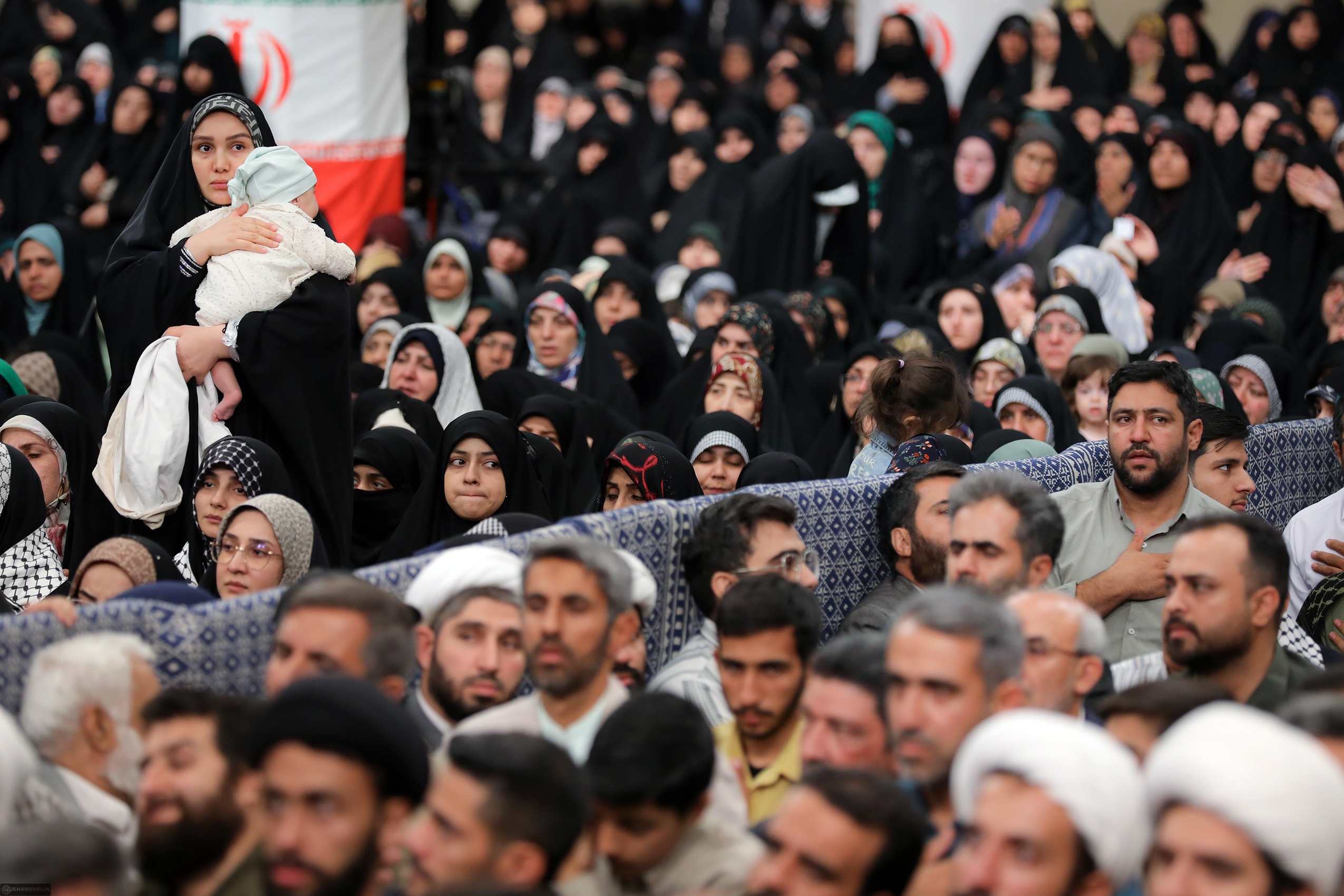 دلدادگی «ایران همدل» در محفل دلدار روایت شد/ طلا بودم ولی دست کریمی کیمیایم کرد! دلدادگی «ایران همدل» در محفل دلدار روایت شد/ طلا بودم ولی دست کریمی کیمیایم کرد!