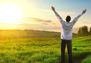 شرط لازم برای شاد زیستن و کمک به دیگران/ تمرکز بر نکات مثبت حال خوب را افزایش می‌دهد