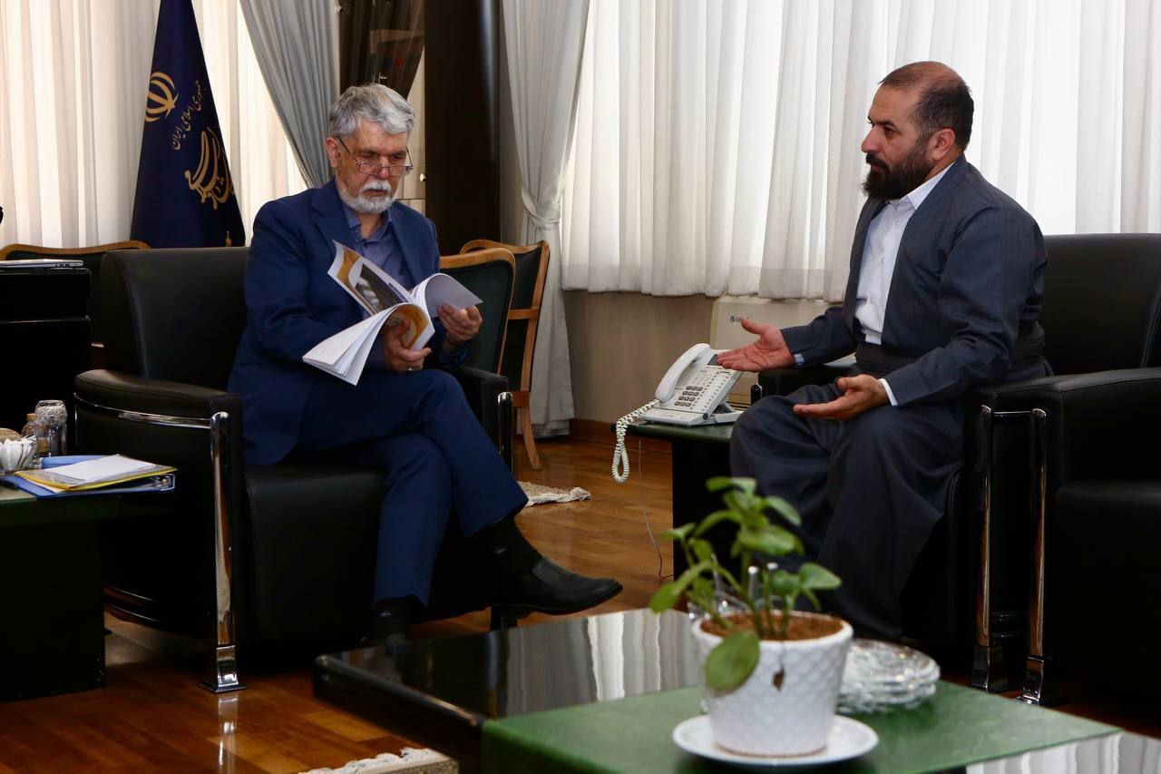 جمعی از نمایندگان مجلس با وزیر فرهنگ و ارشاد اسلامی دیدار کردند جمعی از نمایندگان مجلس با وزیر فرهنگ و ارشاد اسلامی دیدار کردند