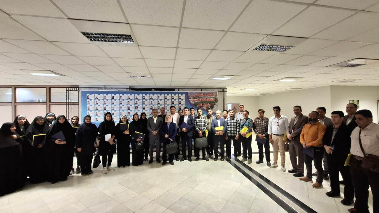 رشد ۳۰ درصدی درآمد‌های غیرشهریه‌ای دانشگاه آزاد خمینی‌شهر؛ استقرار ۳۵ شرکت فناور و دانش‌بنیان در مرکز رشد