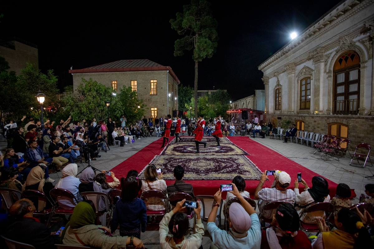 جشنواره نمایش‌های آیینی و سنتی به استقبال روز جهانی کودک رفت