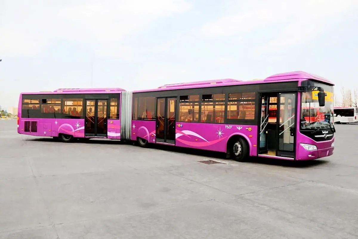 ورود نخستین محموله اتوبوس‌های دوکابین چینی به تهران آغاز شد