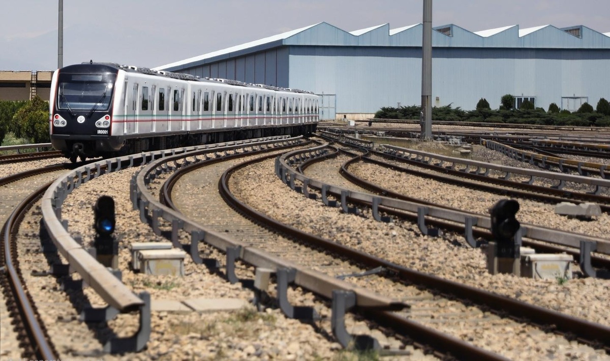 سروری: تا ۱۰ روز آینده واگن ملی افتتاح می‌شود