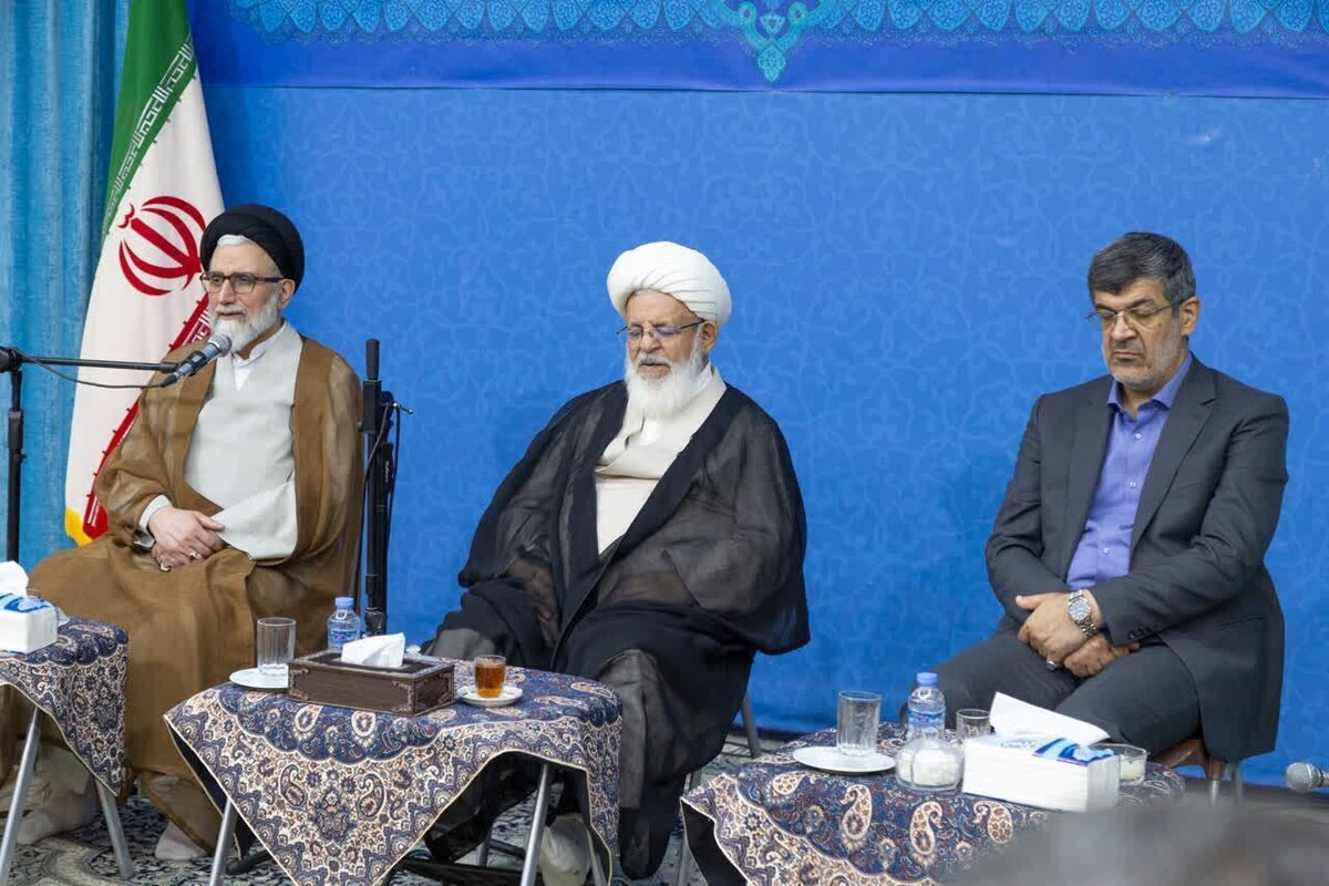 خطیب: مردم با شجاعت، استقامت و پایداری از تمامیت ارضی کشور در مقابل جبهه گسترده دشمن دفاع کردند