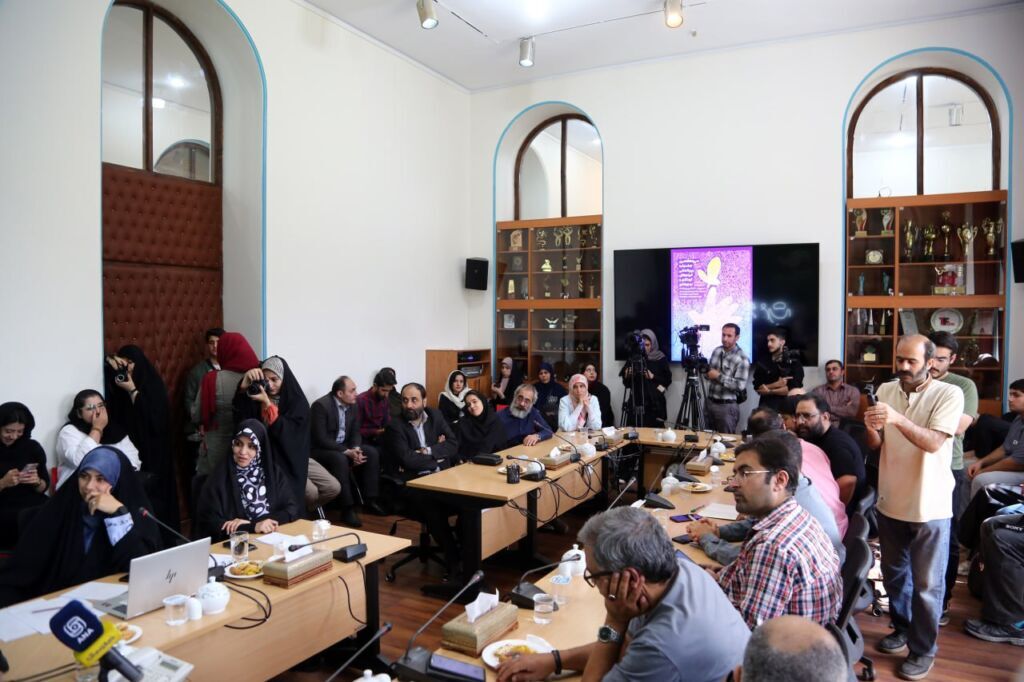 بررسی حال و آینده سینمای کودک در نشست مشترک دبیران فعلی و سابق جشنواره فیلم‌های کودکان و نوجوانان