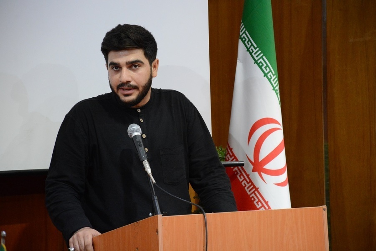 بزمه: مذاکره در شرایط کنونی خسارت محض است  حمایت از دولت در چارچوب منویات رهبری ضروری است