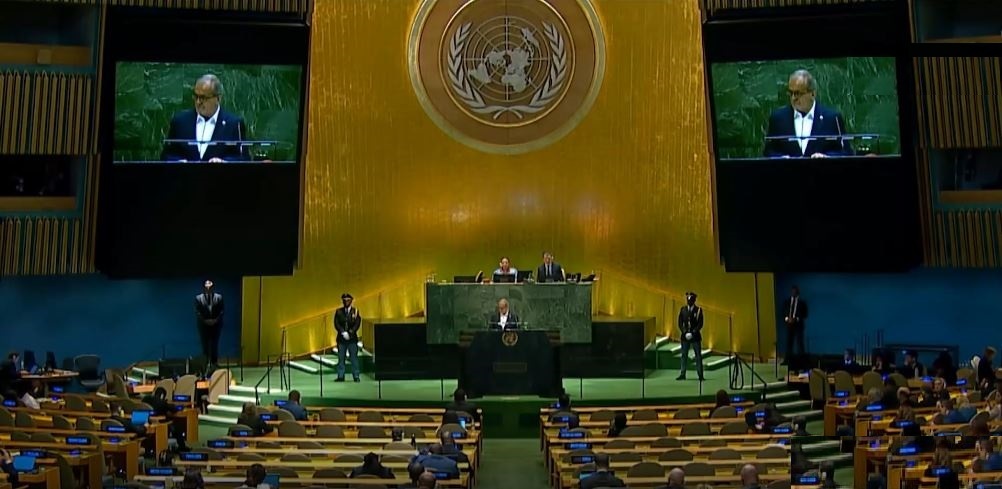 پزشکیان: ایران هرگز به دنبال ساخت بمب هستهای نبوده و نخواهد بود/ اگر در برابر هنجارشکنیها نایستیم، دامن جهان را خواهند گرفت +فیلم پزشکیان: ایران هرگز به دنبال ساخت بمب هستهای نبوده و نخواهد بود/ اگر در برابر هنجارشکنیها نایستیم، دامن جهان را خواهند گرفت +فیلم