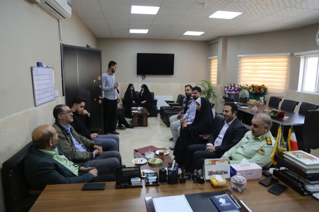 گام مشترک دانشگاه آزاد و نیروی انتظامی قدس برای ارتقای فرهنگ عمومی و آموزش‌های مهارتی