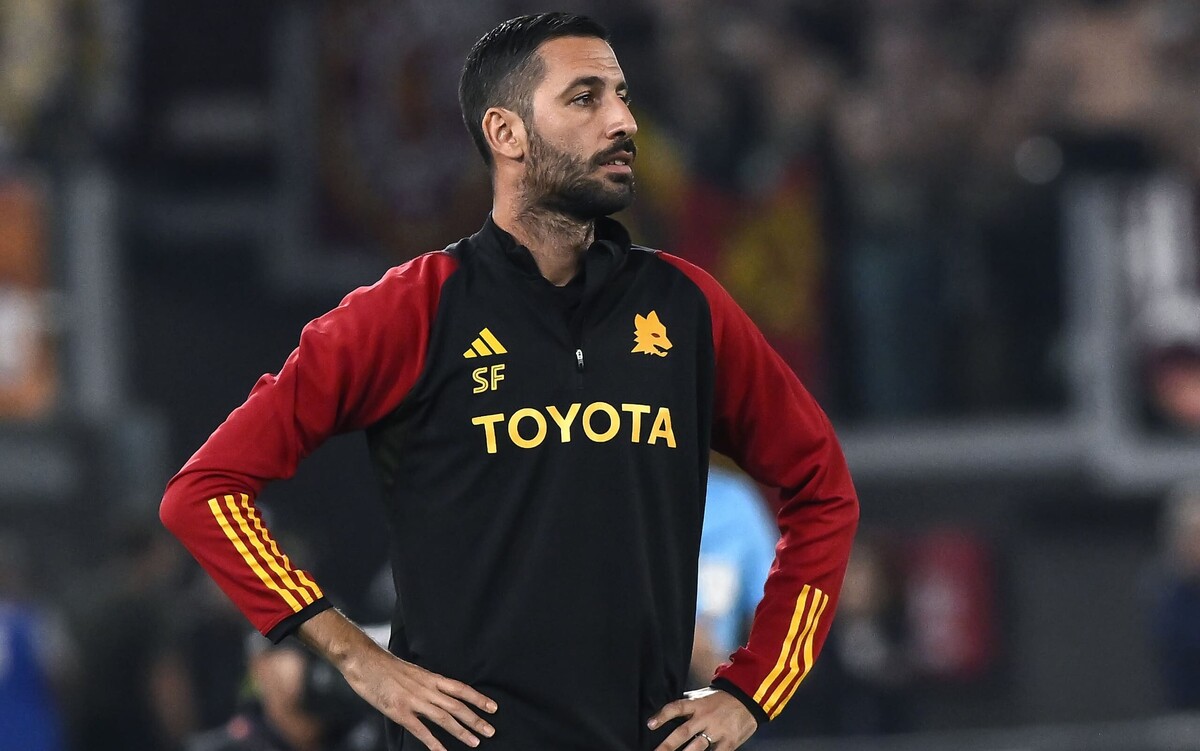 فوتی دستیار سابق مورینیو برای مذاکرات نهایی با فدراسیون فوتبال به دبی می‌رود