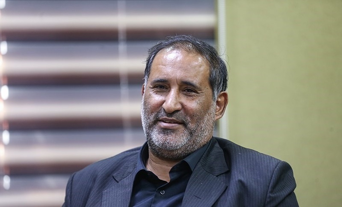 نقش حافظ در حفظ و تعالی زبان فارسی در دنیای امروز