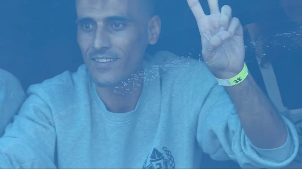 بازگشت اسرای فلسطینی پس از دههها اسارت؛ جشن و شادی در رامالله و خانیونس بازگشت اسرای فلسطینی پس از دههها اسارت؛ جشن و شادی در رامالله و خانیونس