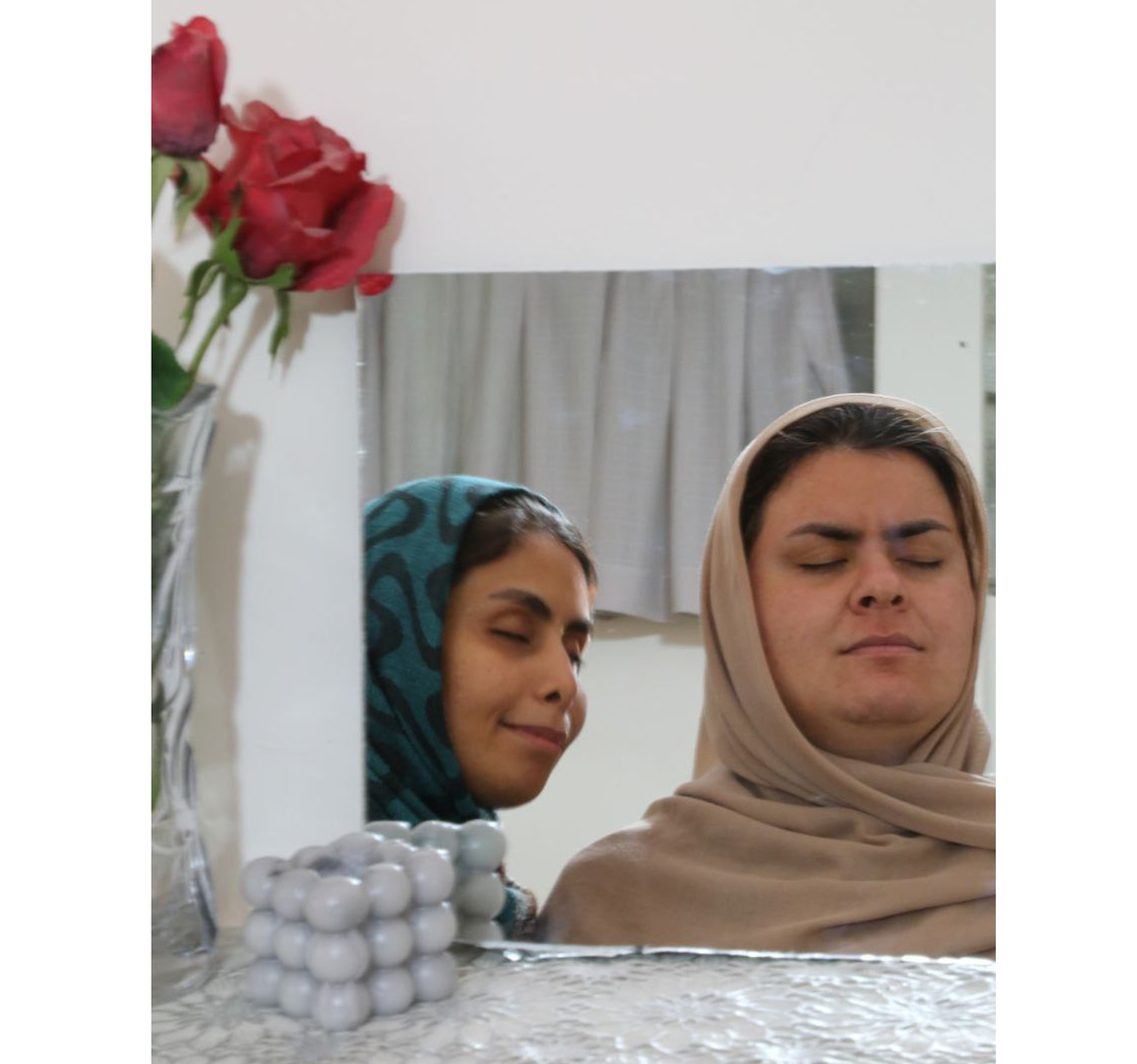 «با من برقص»؛ روایت دیدن در تاریکی  صفا: فیلم درباره نابینایی نیست، درباره دیدن است