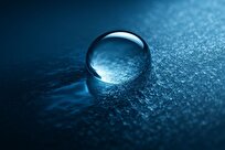 کشف حالت عجیبی از آب که همزمان جامد و مایع است