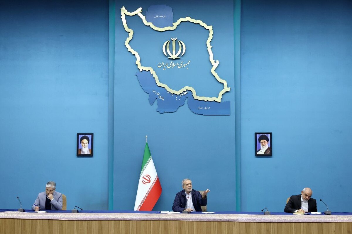 پزشکیان: تمام توان خود را برای حل مشکلات تولیدکنندگان و فعالان اقتصادی به کار گرفته‌ام