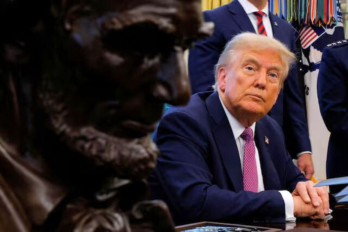 ترامپ: مرحله دوم توافق غزه آغاز شد حمله مرگبار آمریکا به کشتی حامل مواد مخدر در سواحل ونزوئلا