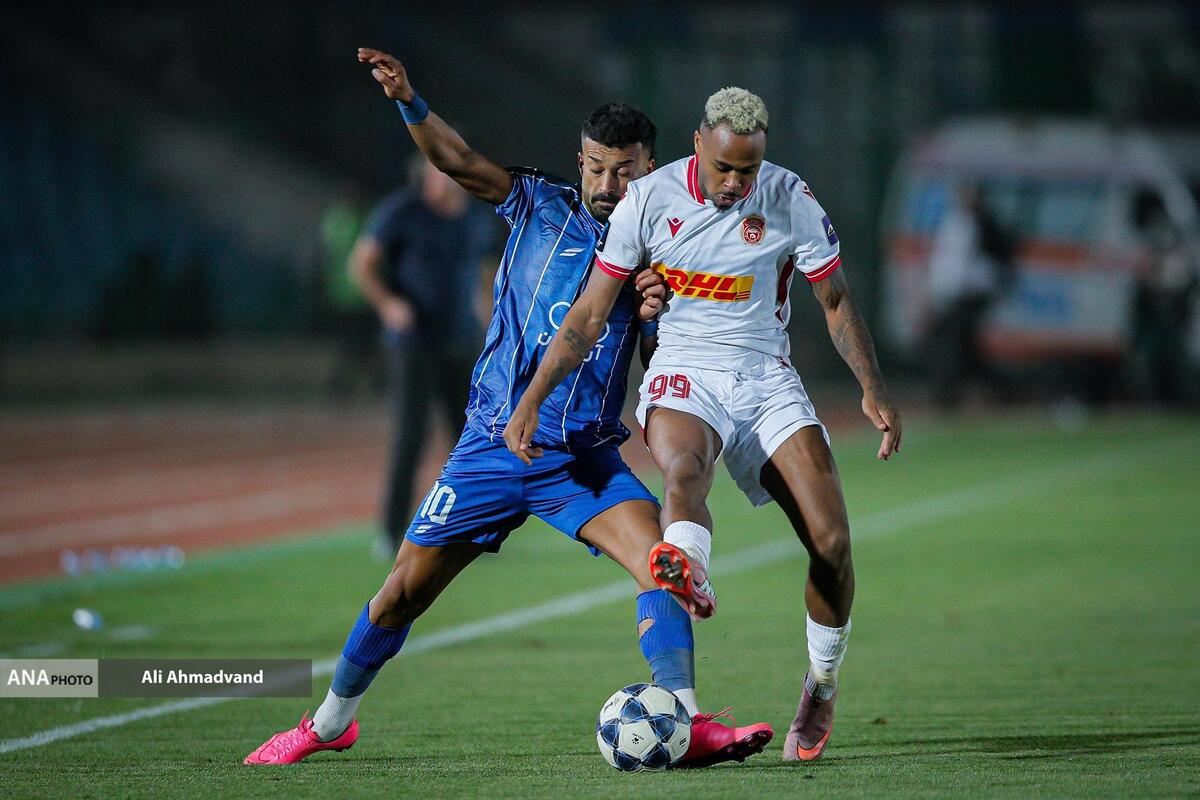 بیانی: مشکل استقلال با تعصب بازیکنان حل میشود سرپرست قوی باشد به کسی اجازه خروج با ماشین شخصی نمیدهد