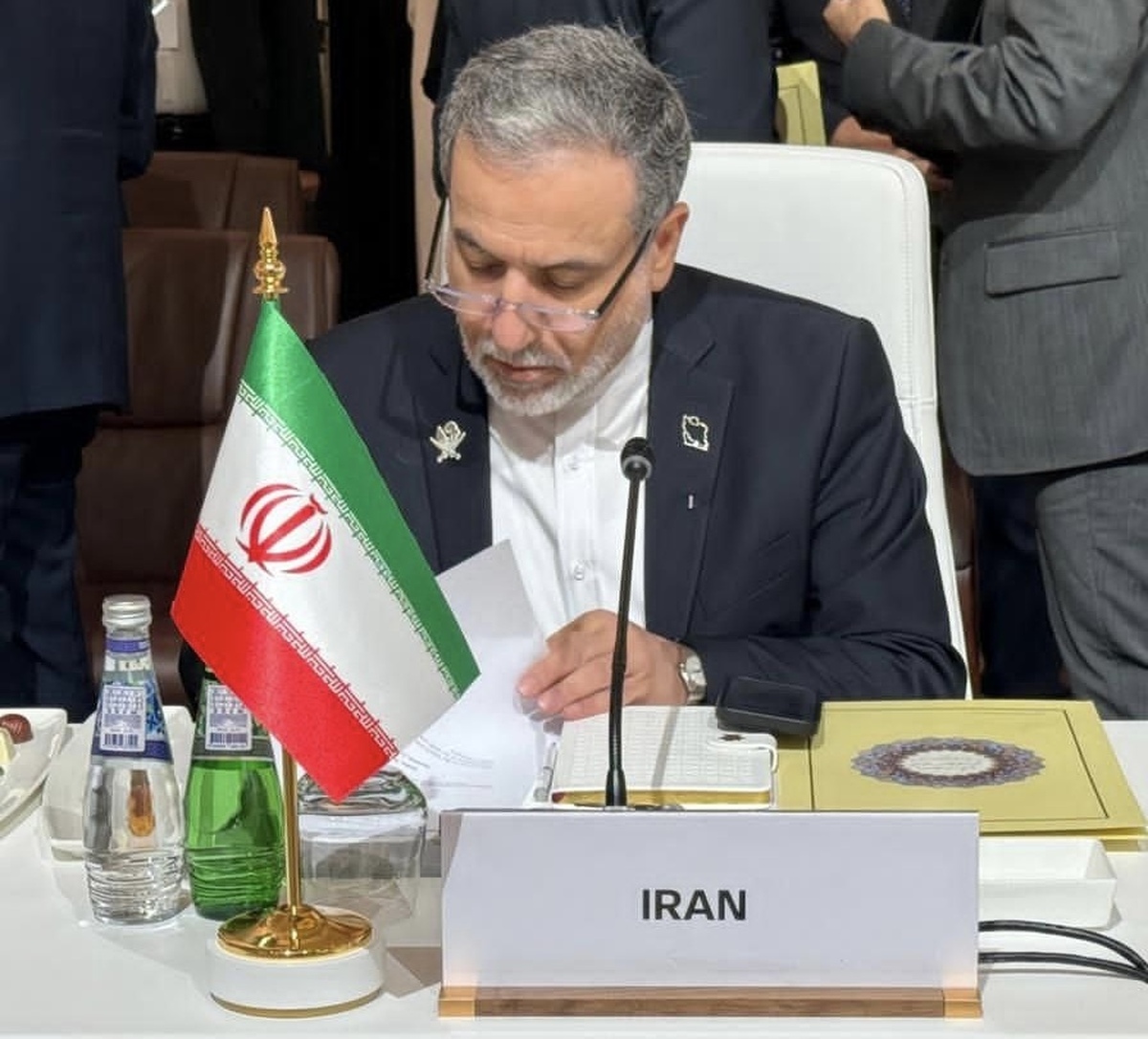 عراقچی: ایران با دقت طرحهای ارائهشده برای پایان دادن به نسلکشی در غزه را دنبال میکند